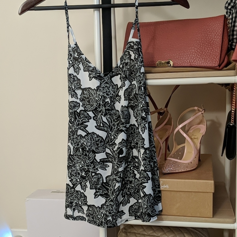 New with tag Express black and white floral tank